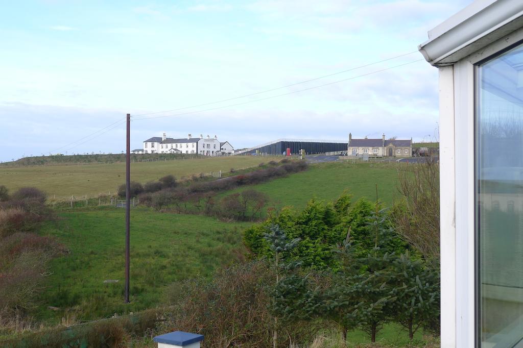 Finn Mccools Giants Causeway Hostel Bushmills Exterior foto